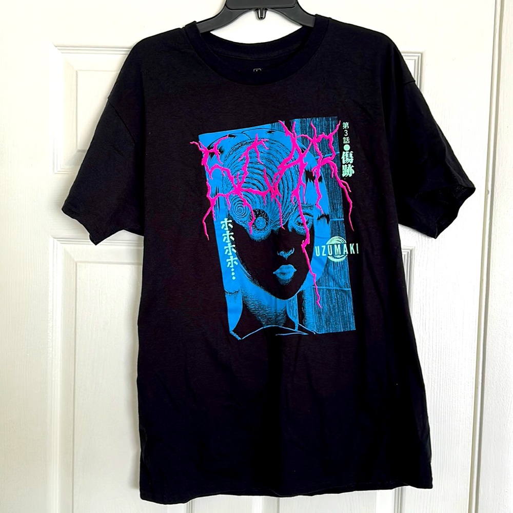 Uzumaki black L tee shirt
